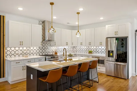$660,000 | 1618 11th Avenue North, Nashville, TN 37208