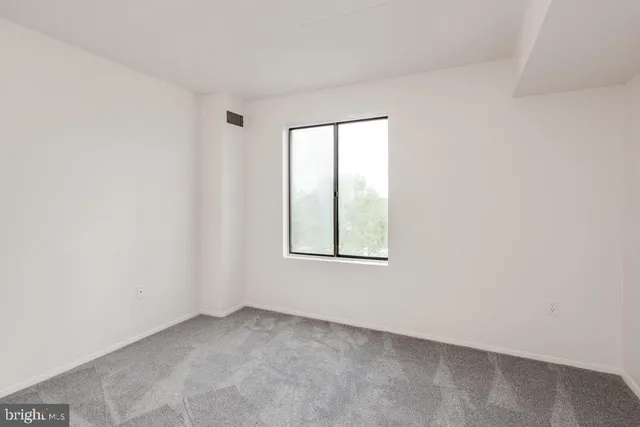 $2,300 | 6300 Stevenson Avenue, Unit 722, Alexandria, VA 22304