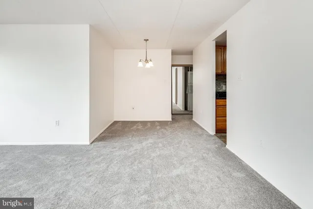 $2,300 | 6300 Stevenson Avenue, Unit 722, Alexandria, VA 22304