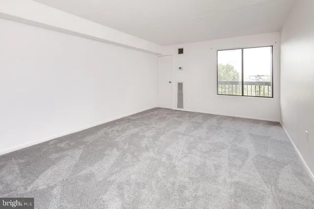 $2,300 | 6300 Stevenson Avenue, Unit 722, Alexandria, VA 22304