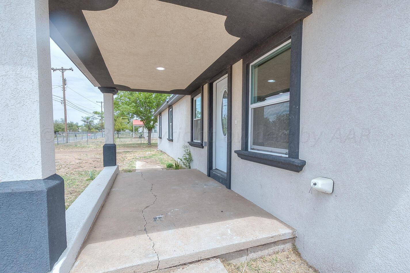 4418 Mountain Drive Amarillo, TX 79108 - Photo 4 of 19 img (4 of 19)