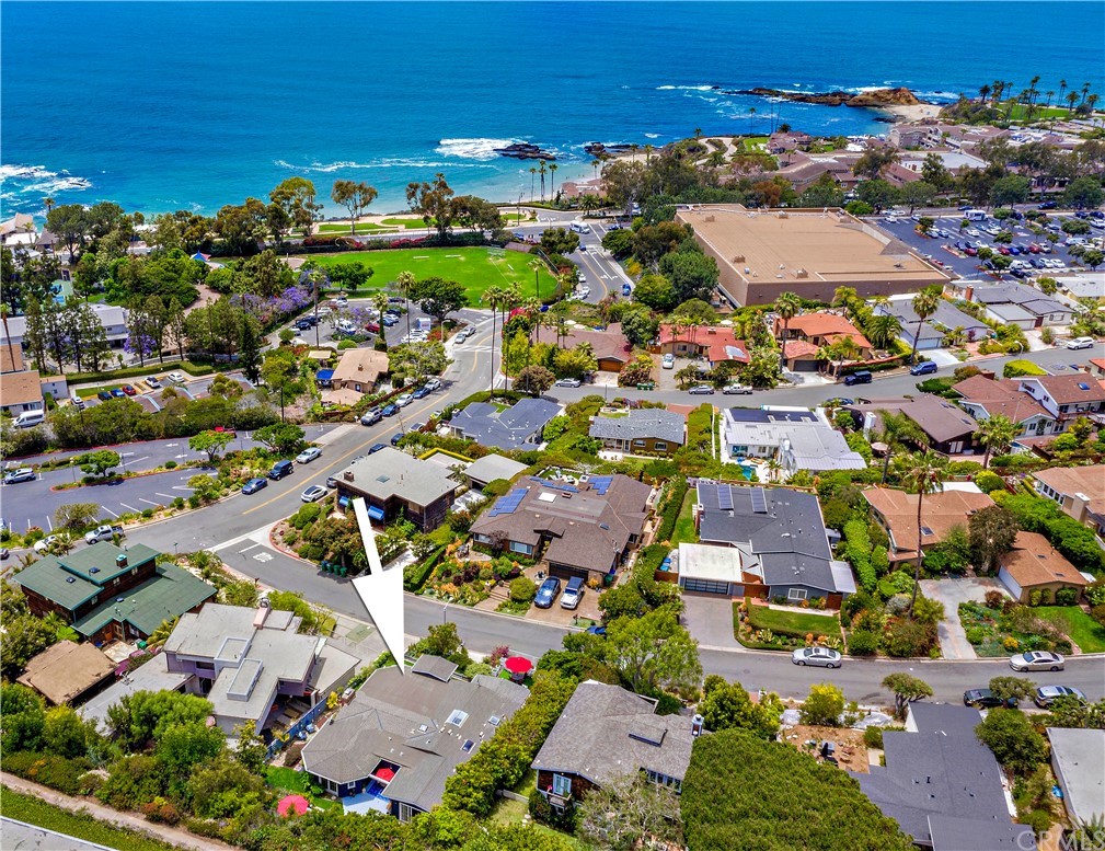 30852 Driftwood Drive Laguna Beach, CA 92651 - Photo 47 of 54 an aerial view of residential houses with outdoor space