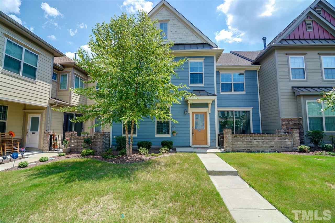 9302 Andalusia Walk Raleigh, NC 27617 - Photo 4 of 25 Gallery Image 4