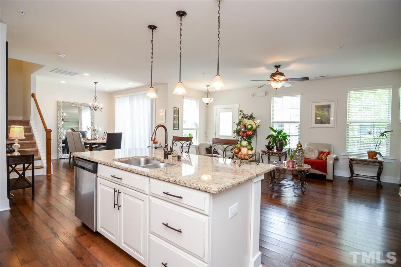 9302 Andalusia Walk Raleigh, NC 27617 - Photo 9 of 25 Gallery Image 9