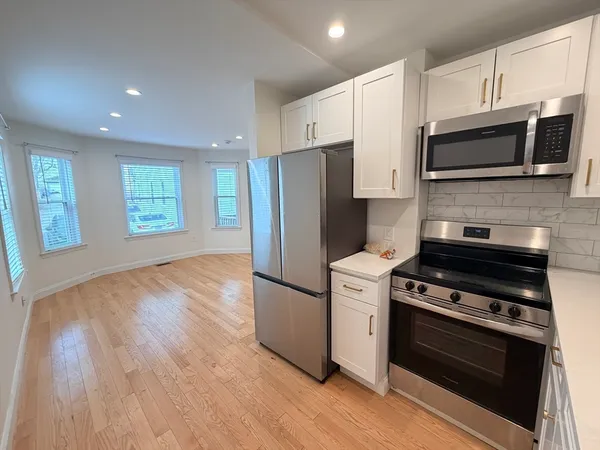 $2,600 | 95 Phillips Street, Unit 1, Methuen, MA 01844