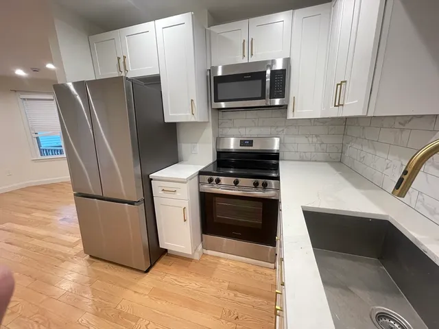 $2,800 | 95 Phillips Street, Unit 1, Methuen, MA 01844