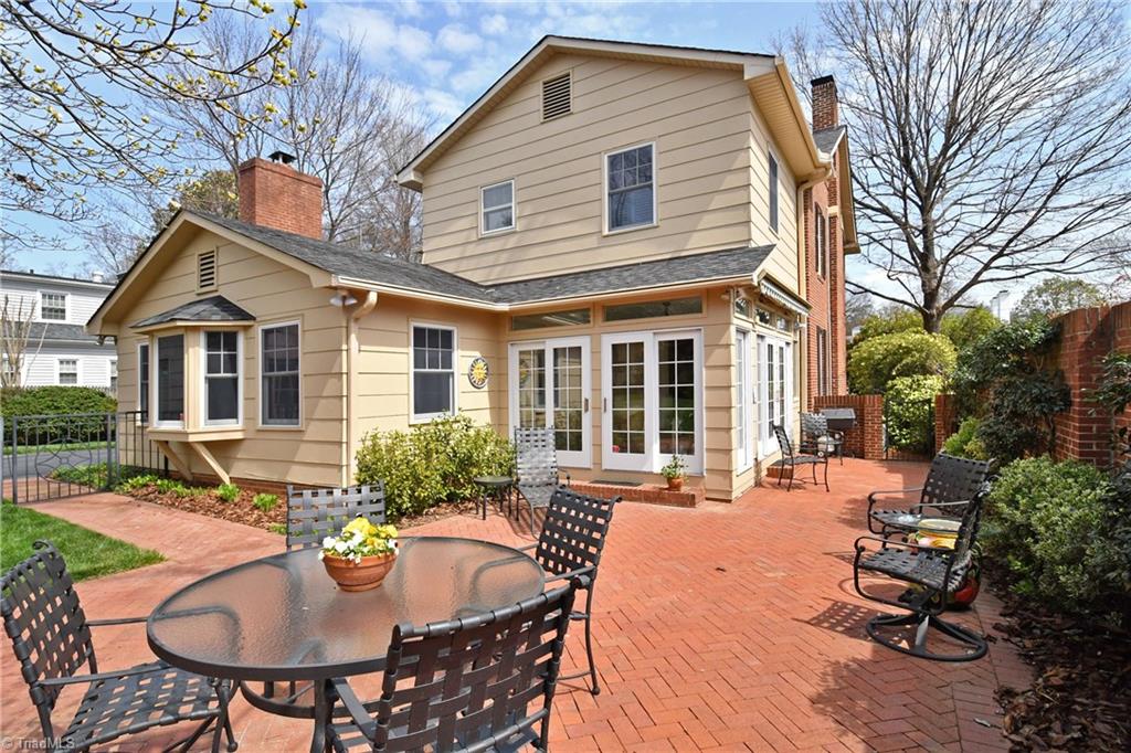 846 Arbor Road Winston-Salem, NC 27104 - Photo 10 of 26 Brick Private Patio