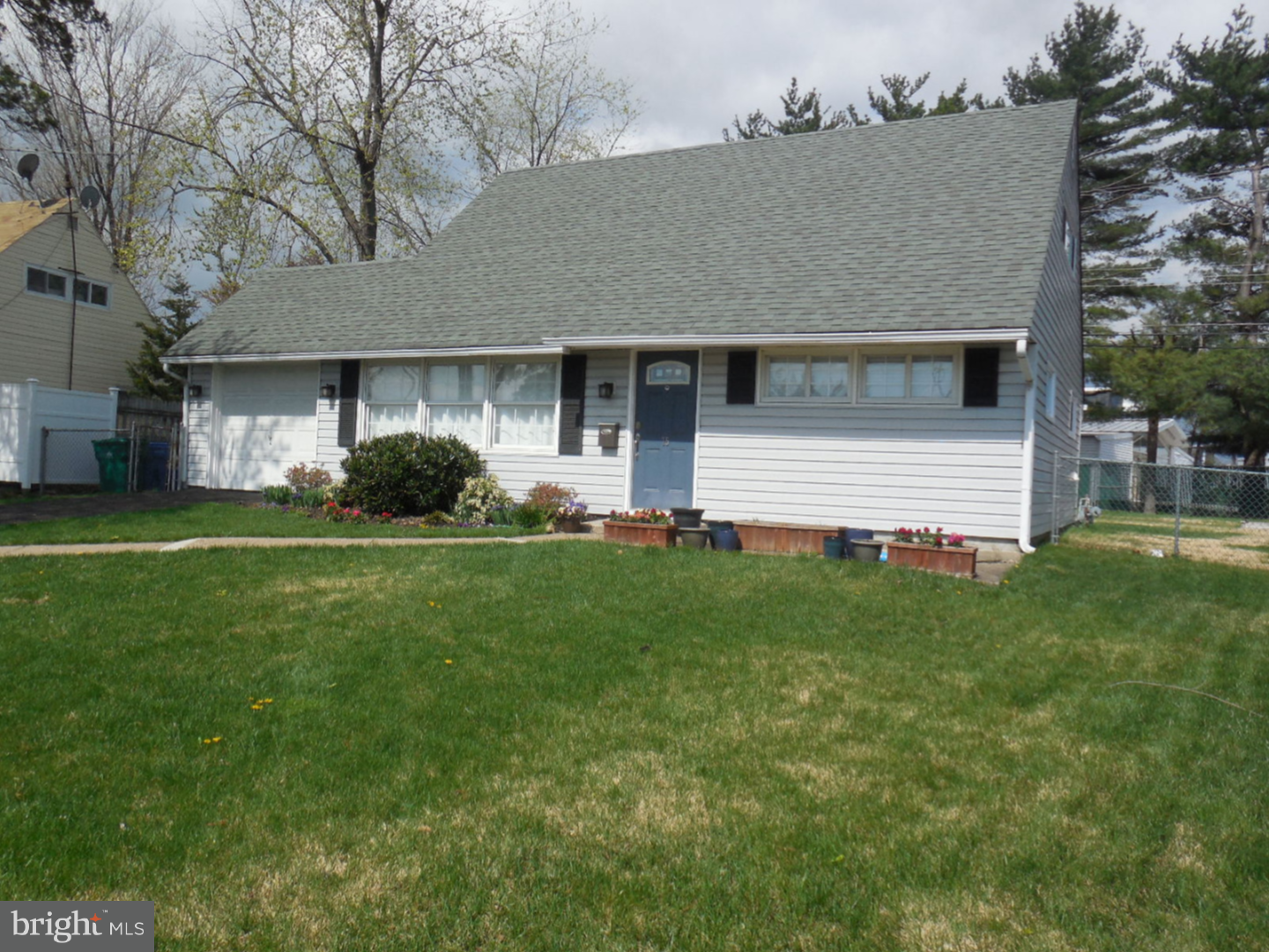 75 Plumtree Road Levittown, PA 19056 - Photo 2 of 21 Gallery Image 2