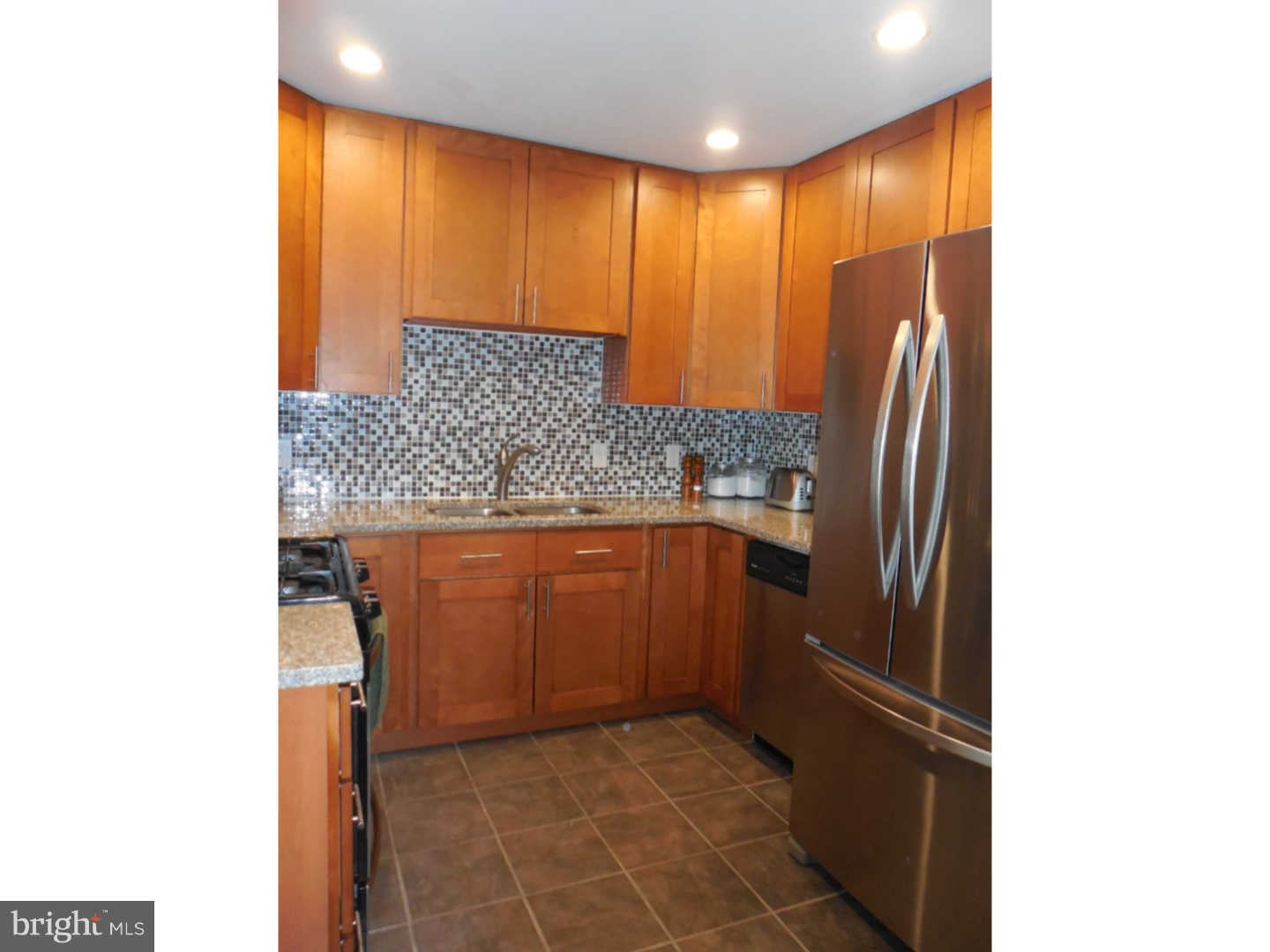 75 Plumtree Road Levittown, PA 19056 - Photo 5 of 21 Gallery Image 5