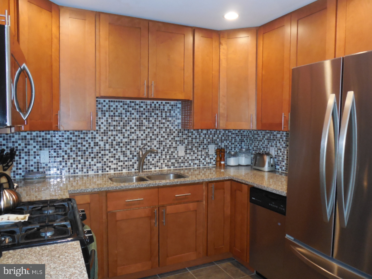 75 Plumtree Road Levittown, PA 19056 - Photo 7 of 21 Gallery Image 7
