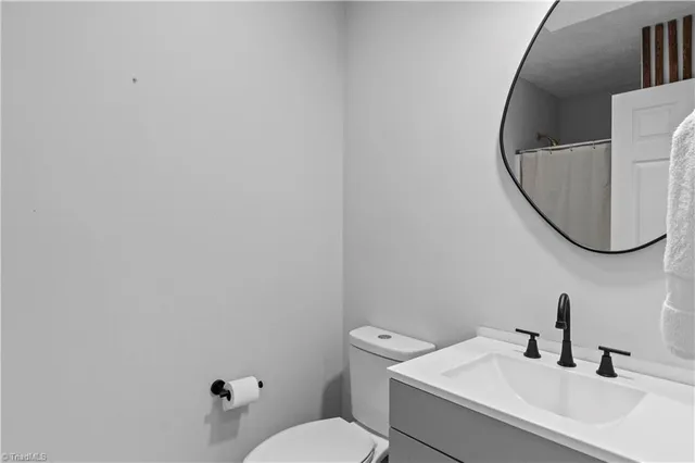 $450,000 | 1012 Tuckda Way, Hamptonville, NC 27020