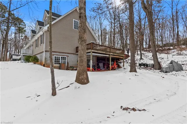 $450,000 | 1012 Tuckda Way, Hamptonville, NC 27020