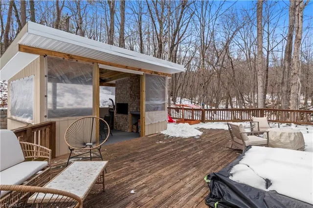 $450,000 | 1012 Tuckda Way, Hamptonville, NC 27020