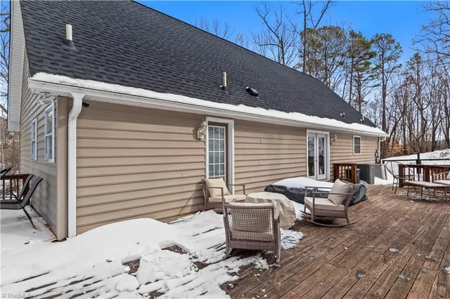 $450,000 | 1012 Tuckda Way, Hamptonville, NC 27020