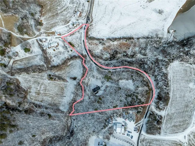 $450,000 | 1012 Tuckda Way, Hamptonville, NC 27020