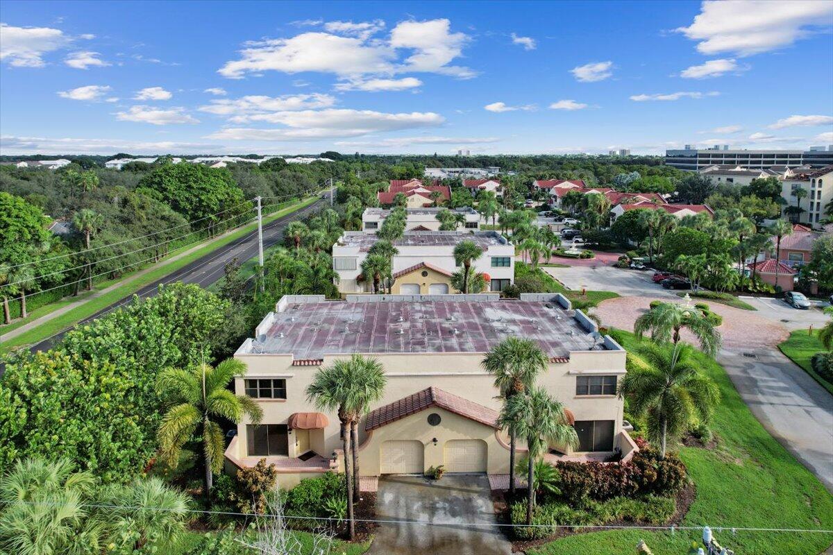 41 Uno Lago Drive Juno Beach, FL 33408 - Photo 20 of 31 an aerial view of multiple house