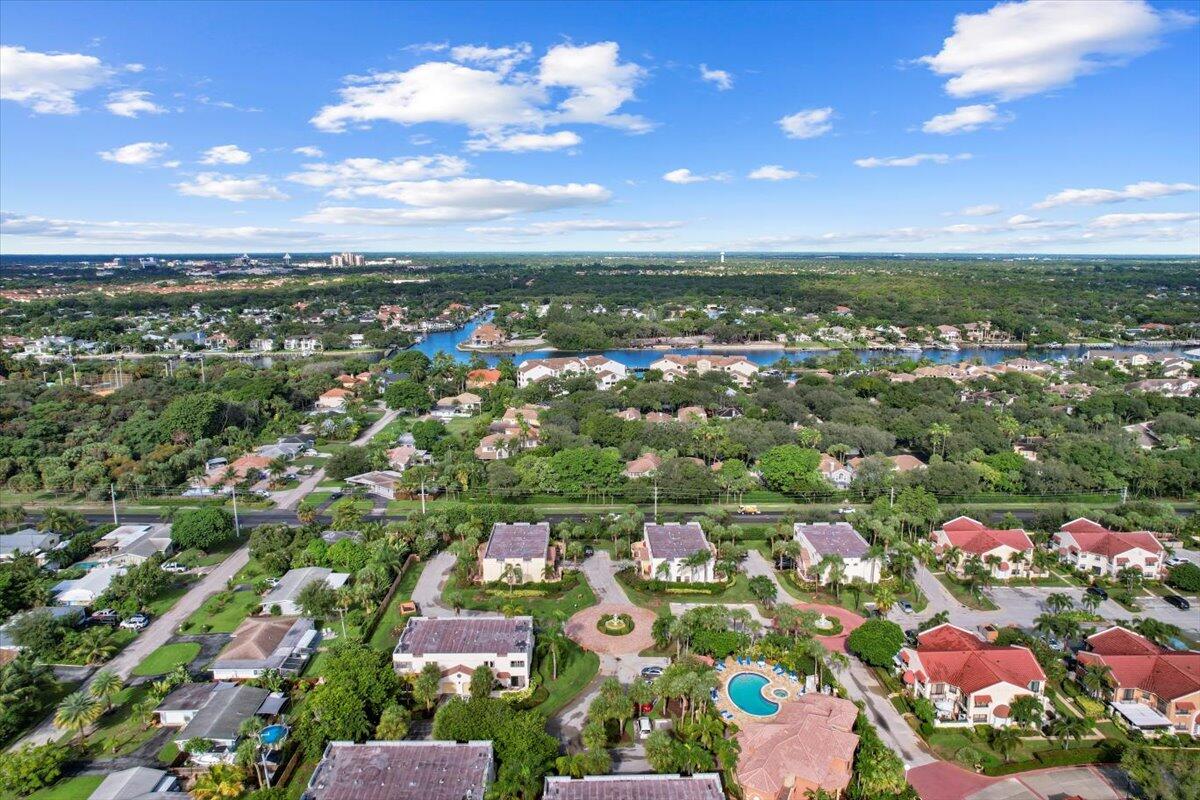 41 Uno Lago Drive Juno Beach, FL 33408 - Photo 24 of 31 an aerial view of a city