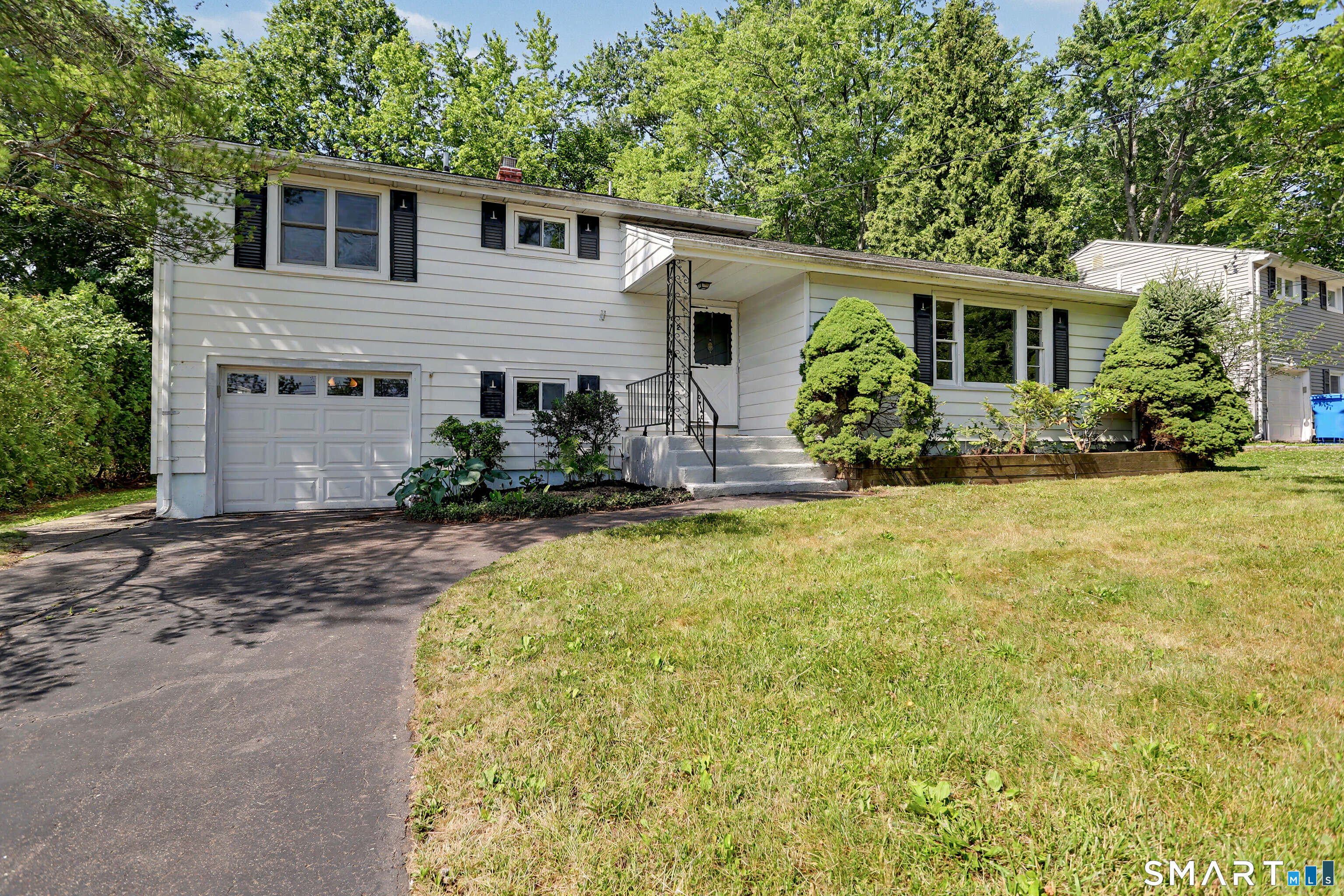 42 Carroll Road Hamden, CT 06517 - Photo 31 of 32