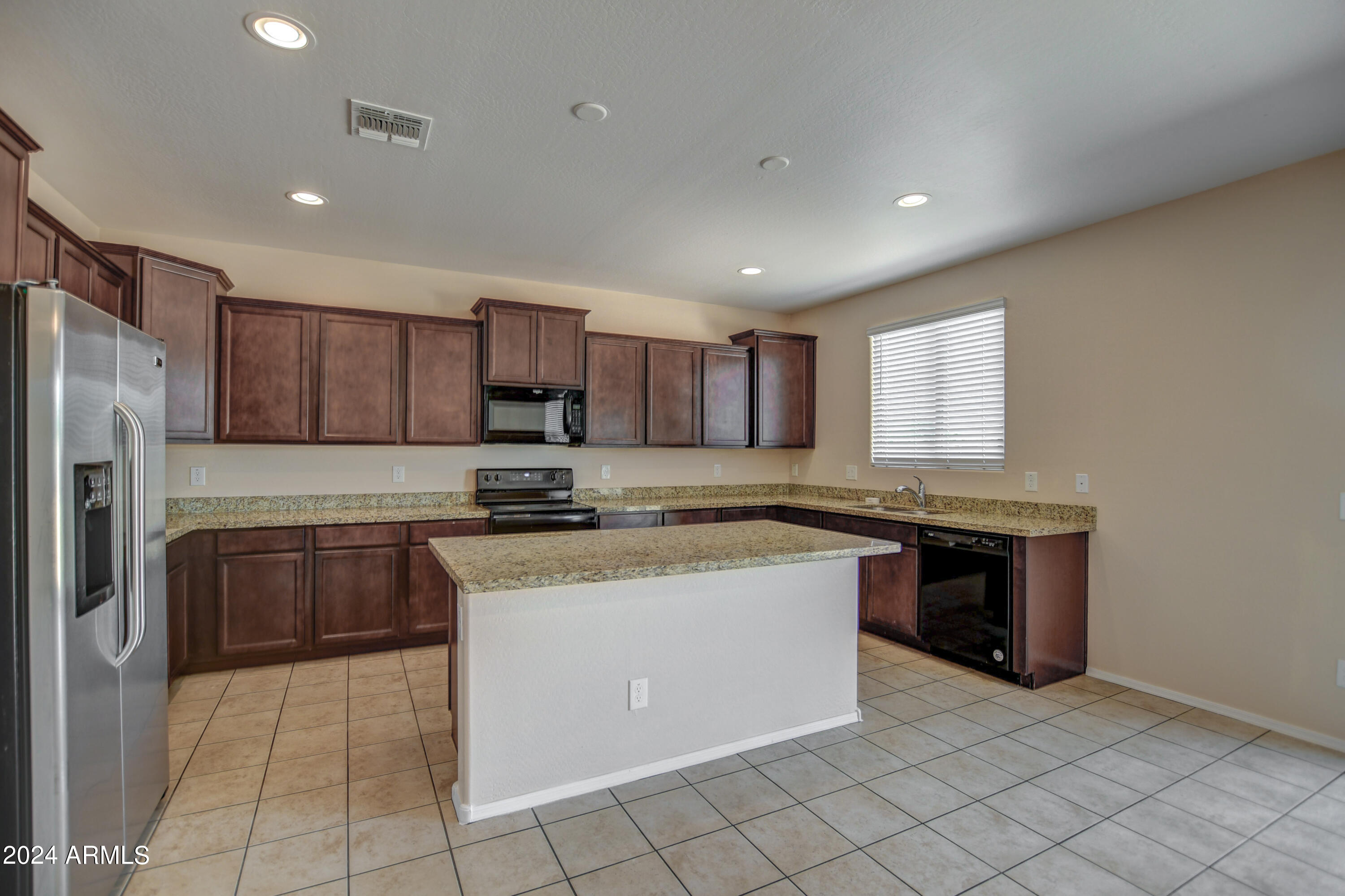 10432 West Payson Road Tolleson, AZ 85353 - Photo 25 of 53 Kitchen 1