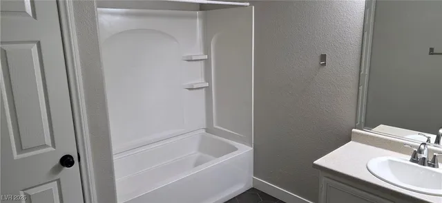 $2,200 | 6237 Capehart Falls Street, North Las Vegas, NV 89081