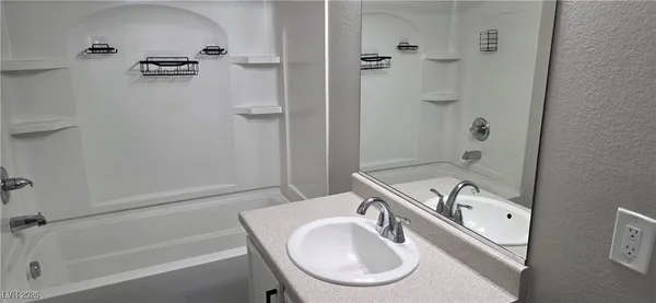 $2,175 | 6237 Capehart Falls Street, North Las Vegas, NV 89081