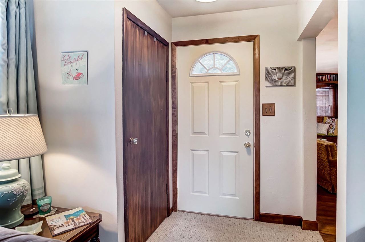 14827 Lima Road Fort Wayne, IN 46818 - Photo 4 of 36