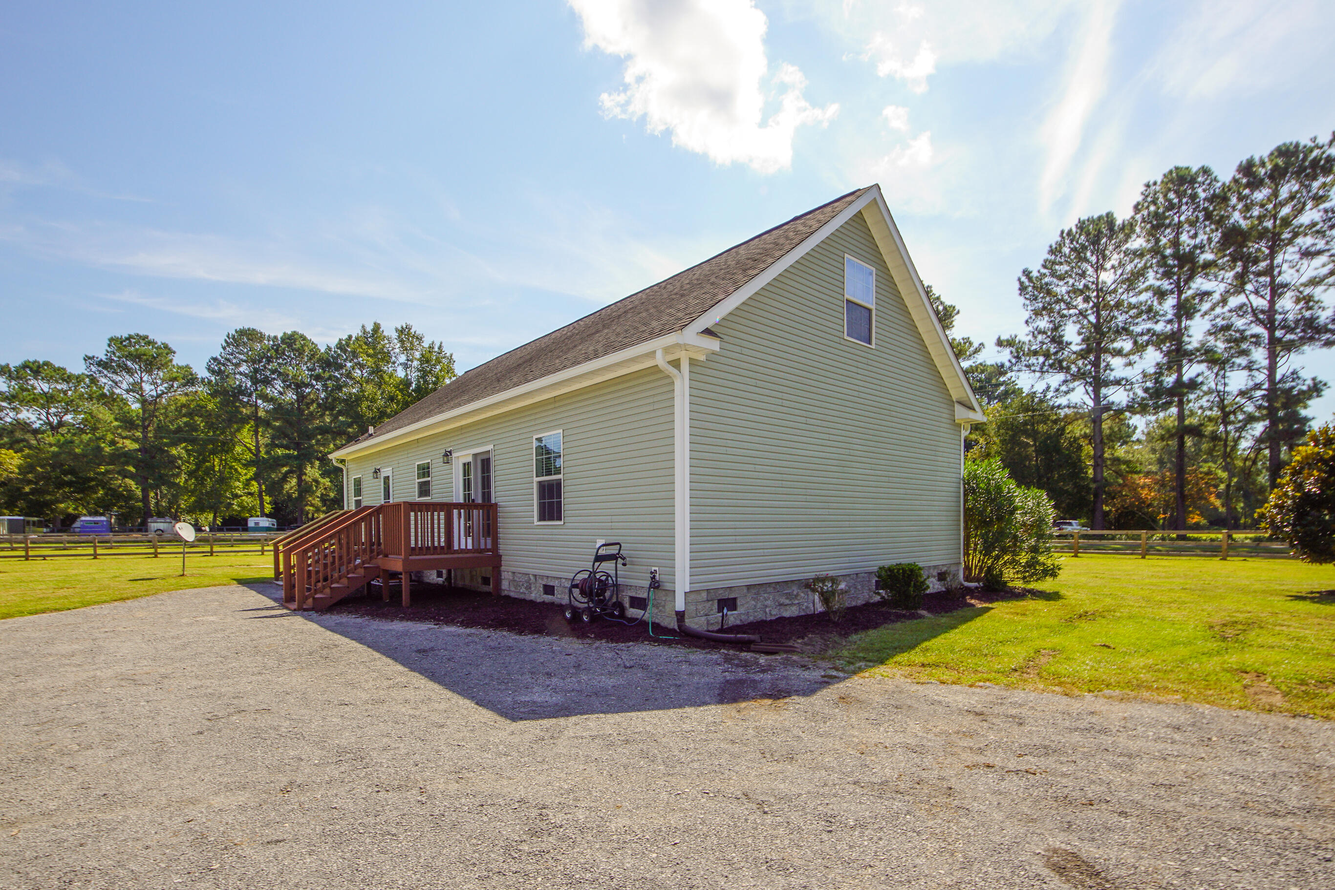 278 Campbell Road Ridgeville, SC 29472 - Photo 31 of 59 Left Side Elevation
