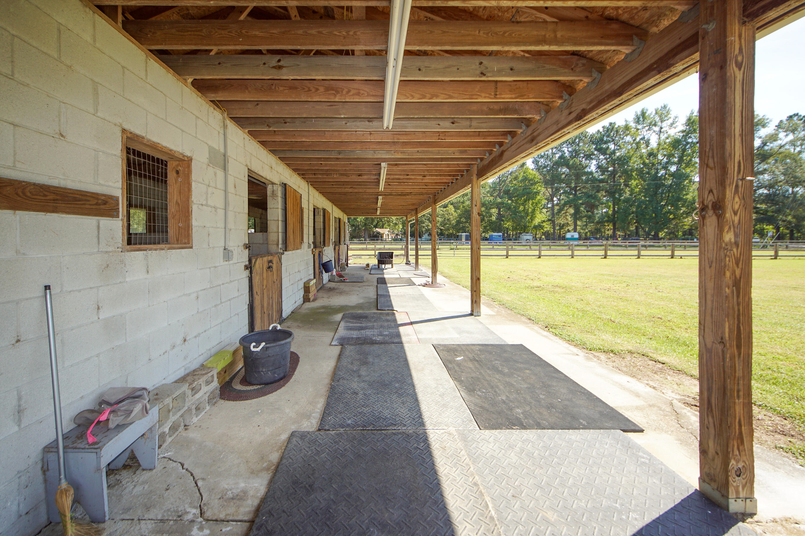 278 Campbell Road Ridgeville, SC 29472 - Photo 41 of 59 Barn
