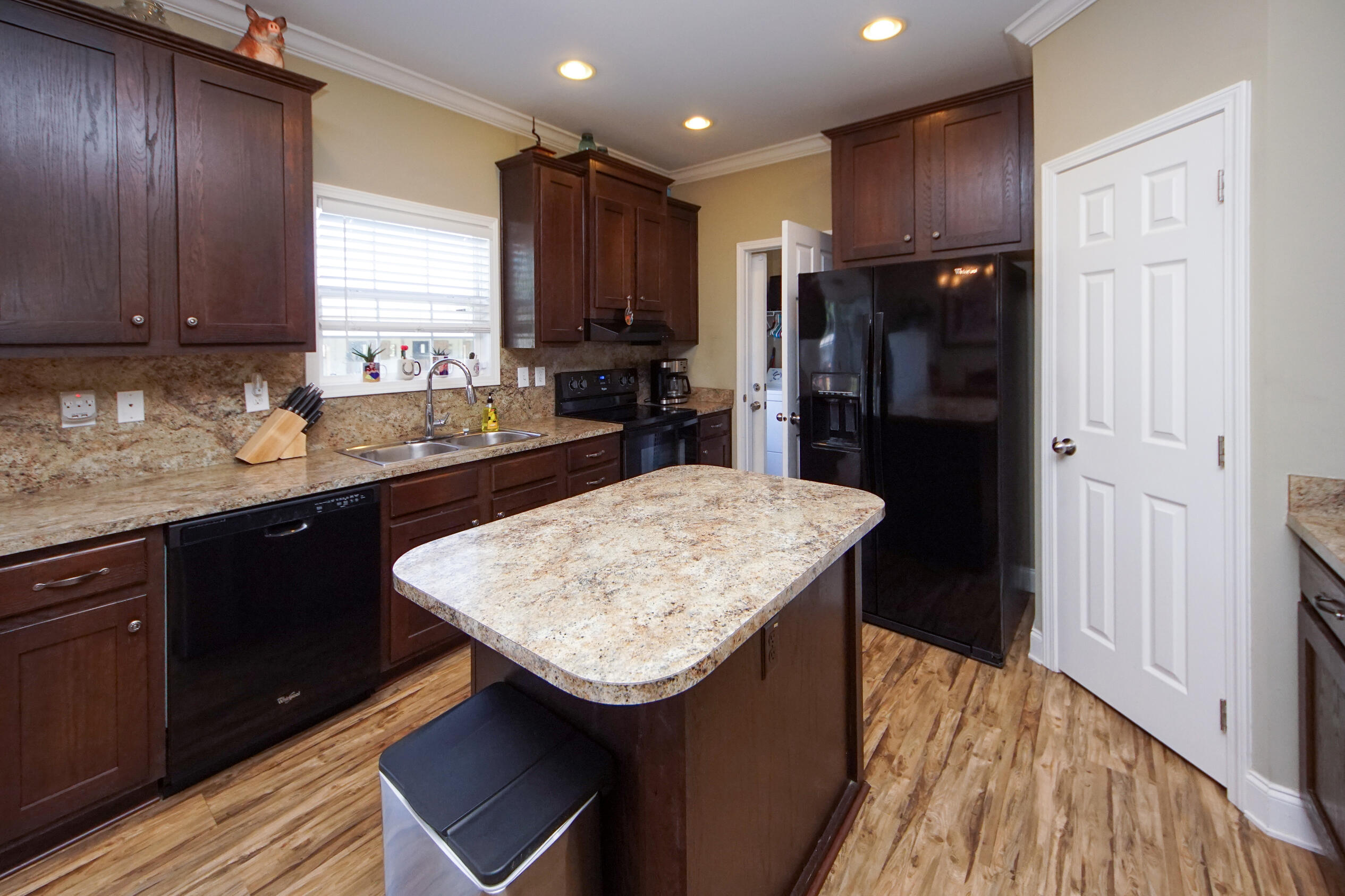 278 Campbell Road Ridgeville, SC 29472 - Photo 8 of 59 Kitchen