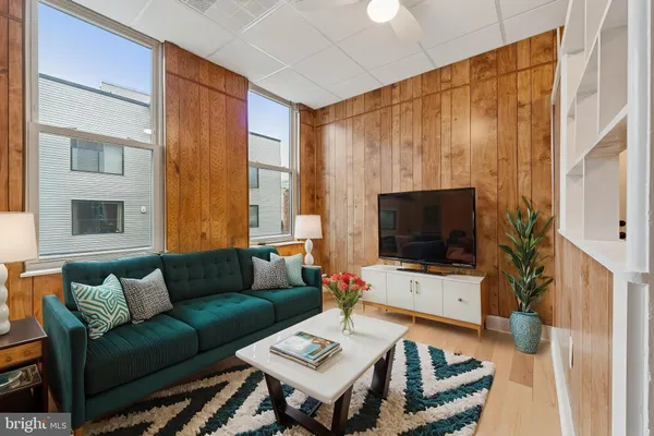 $1,900 | 2118 East Dauphin Street, Unit 2, Philadelphia, PA 19125