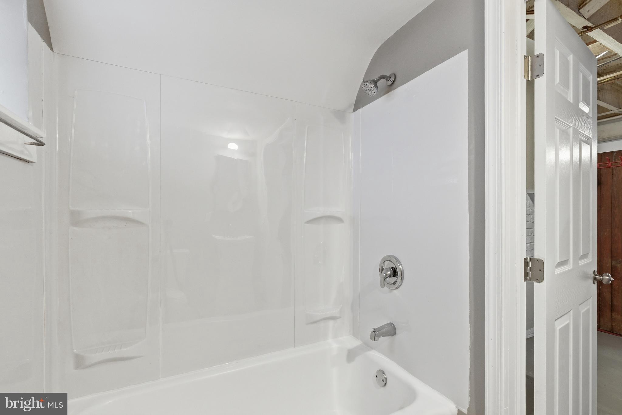 3502 Erdman Avenue Baltimore, MD 21213 - Photo 22 of 27