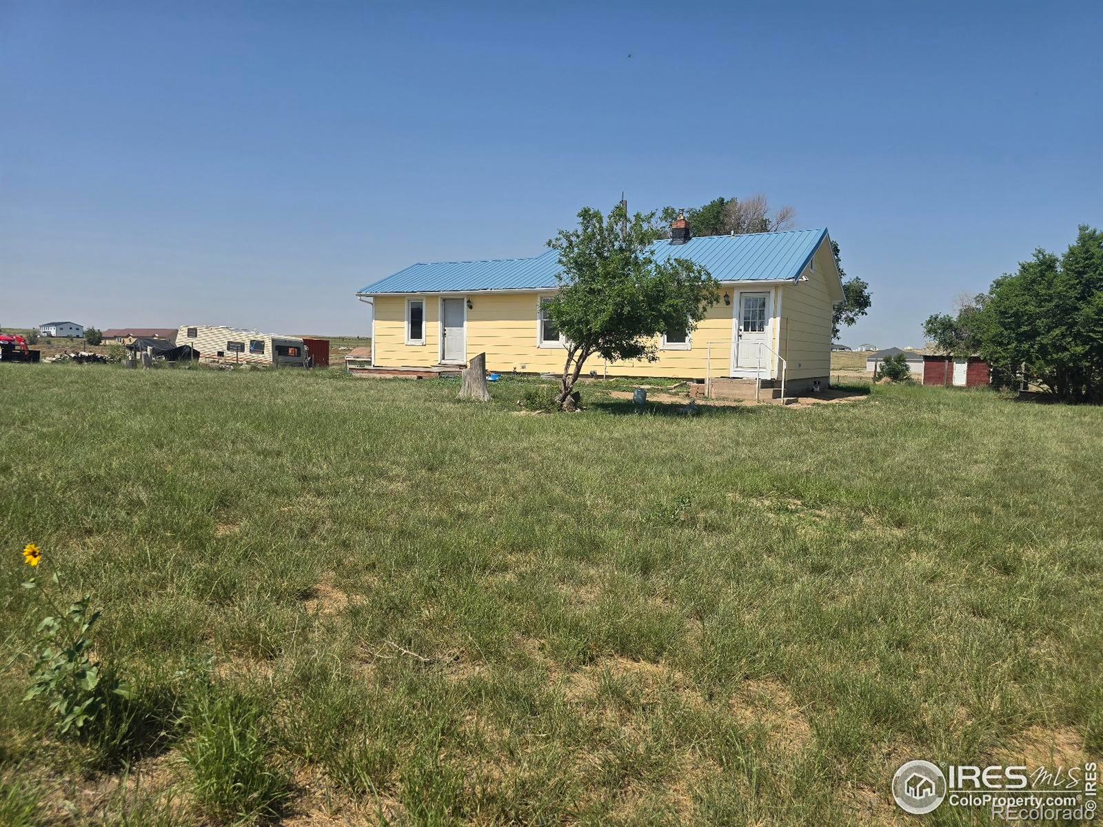 7926 County Road Wiggins, CO 80654 - Photo 7 of 27 Gallery Image 7