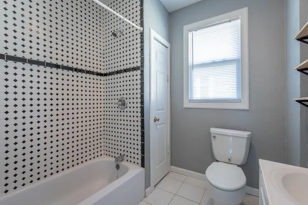 $1,800 | 2107 Oak Street, Chattanooga, TN 37404