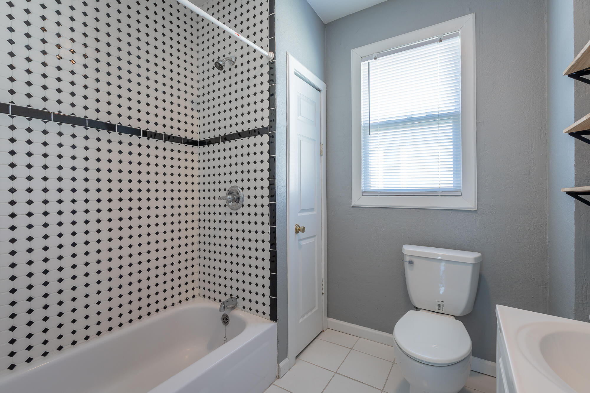 2107 Oak Street Chattanooga, TN 37404 - Photo 13 of 23 2107 Oak Street HD-46