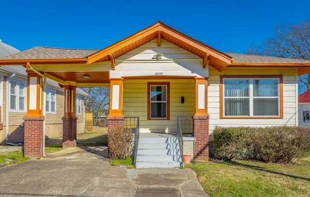 $1,800 | 2107 Oak Street, Chattanooga, TN 37404