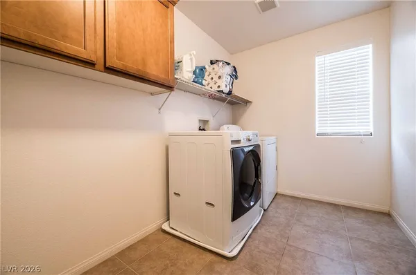 $2,000 | 7956 North Kelburn Hill Street, Las Vegas, NV 89131