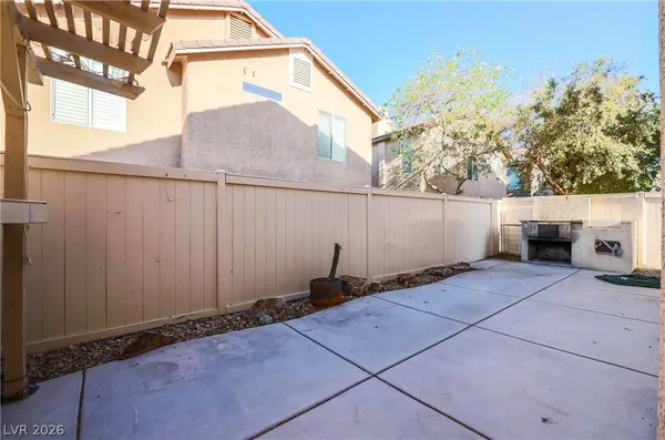 $2,000 | 7956 North Kelburn Hill Street, Las Vegas, NV 89131