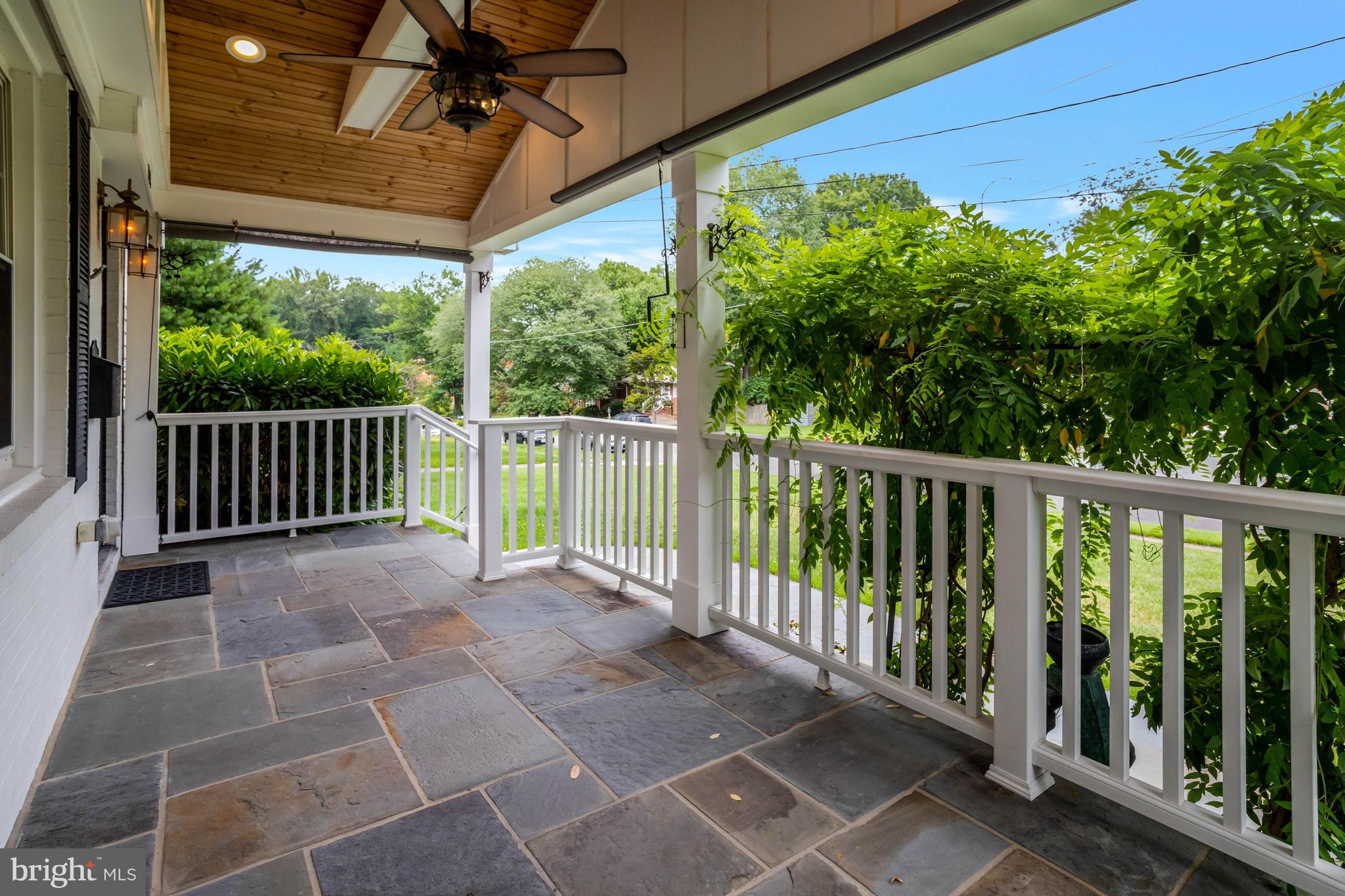 7623 Mendota Place Springfield, VA 22150 - Photo 5 of 67 LOVELY FRONT PORCH