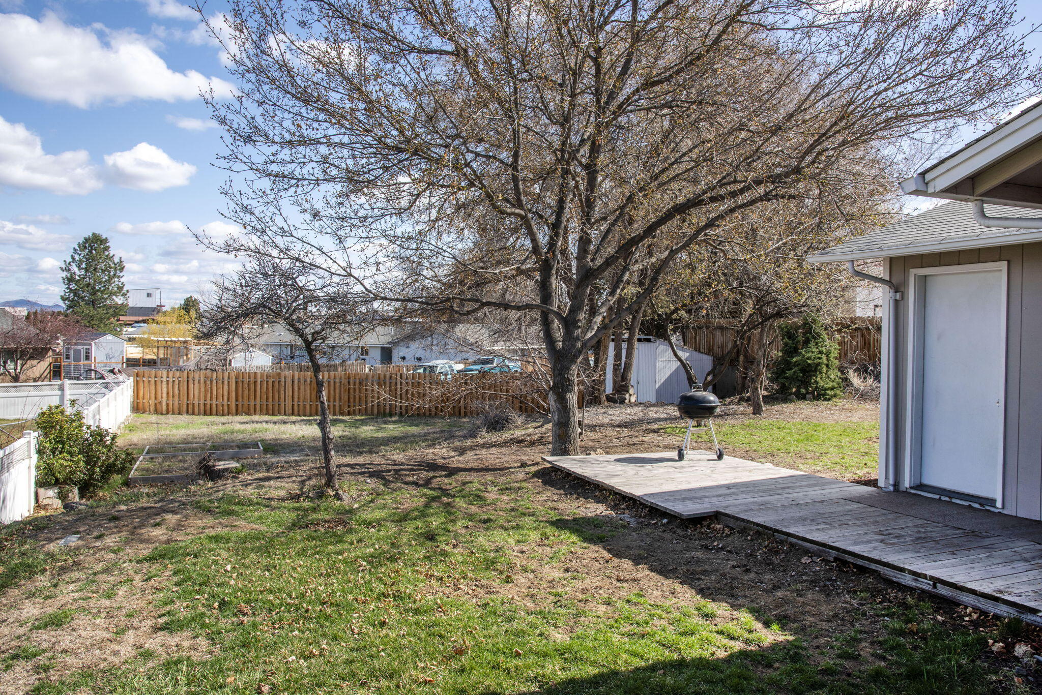 3044 Southwest Meadow Lane Redmond, OR 97756 - Photo 18 of 22