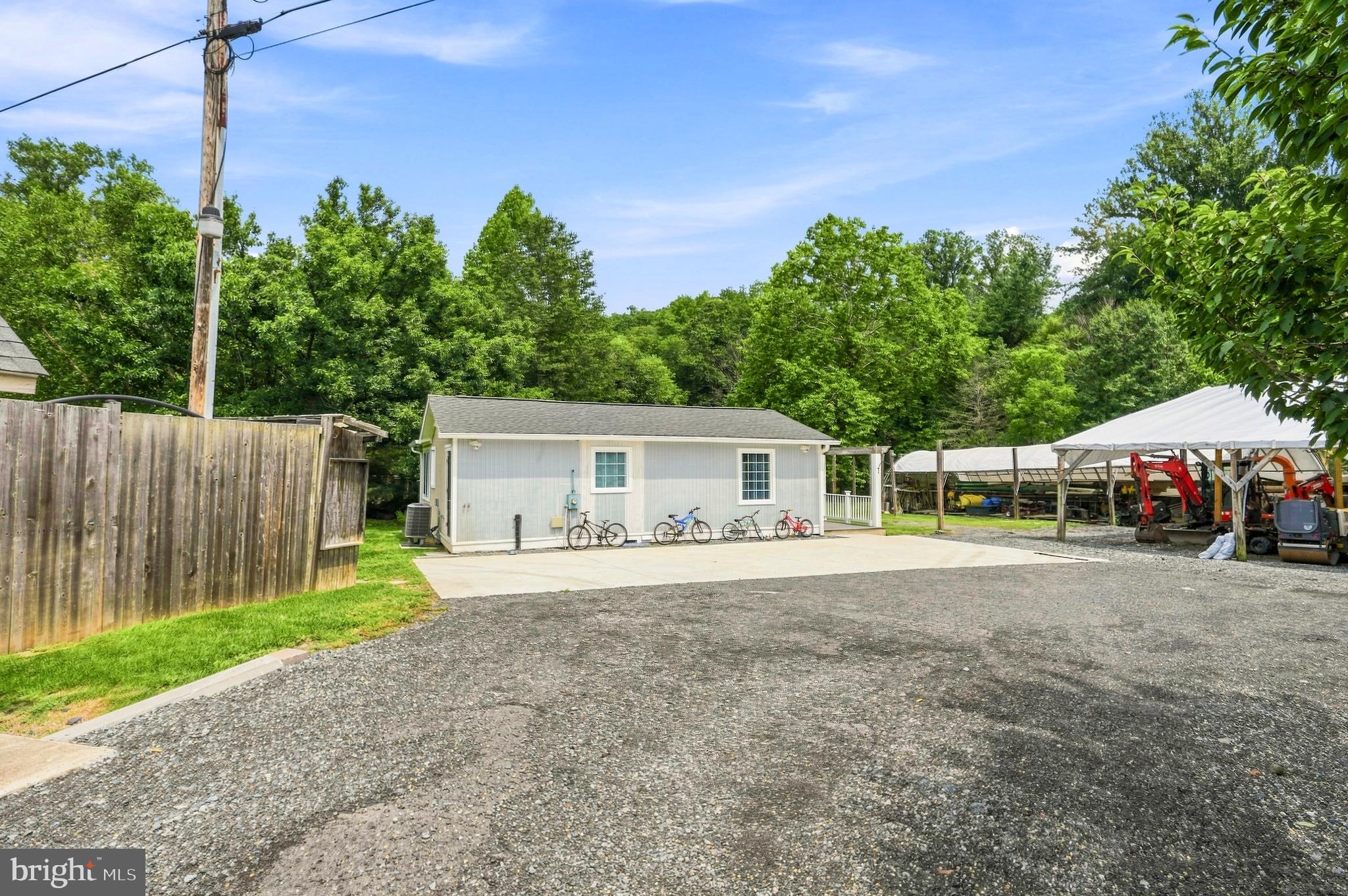 25110 Old Hundred Road Dickerson, MD 20842 - Photo 17 of 24 Gallery Image 17