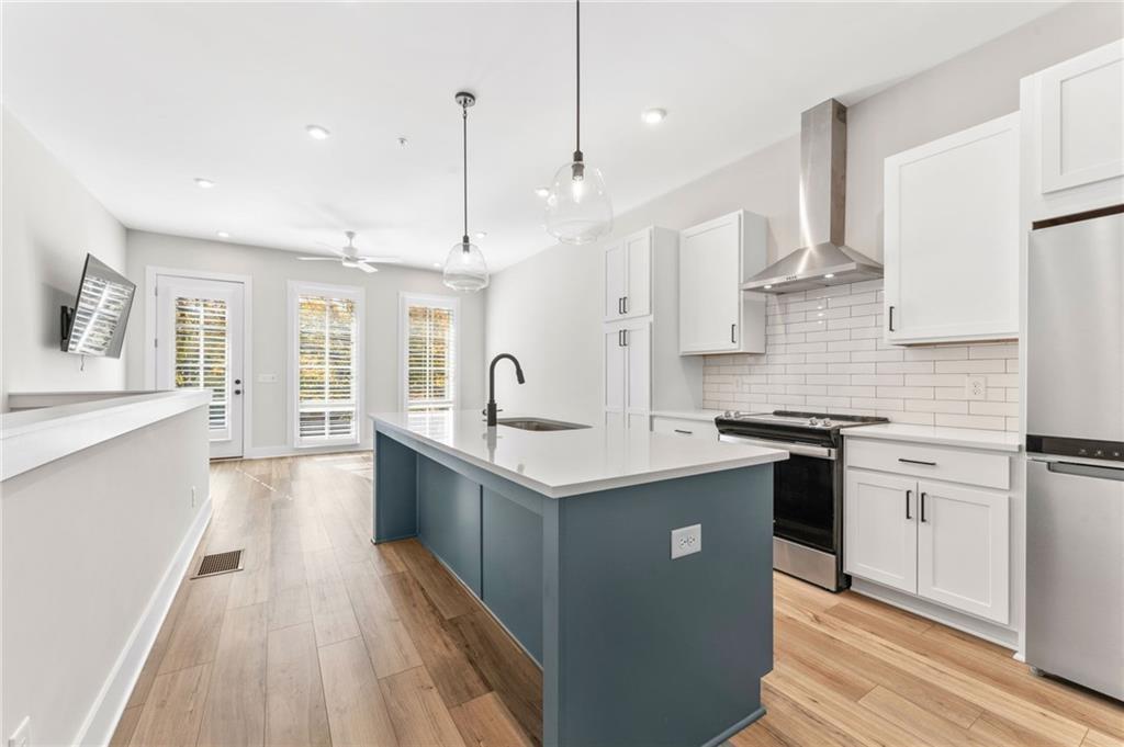 1272 Longreen Terrace Northwest, Unit 4 Atlanta, GA 30318 - Photo 6 of 50