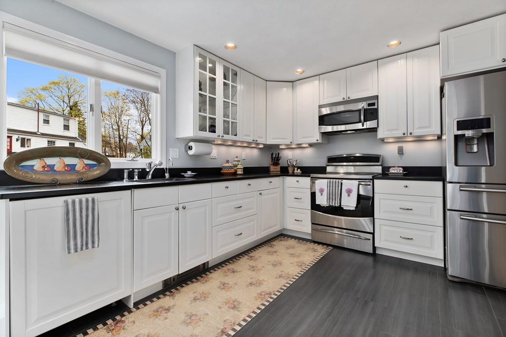 4 Rolling Lane Natick, MA 01760 - Photo 13 of 37