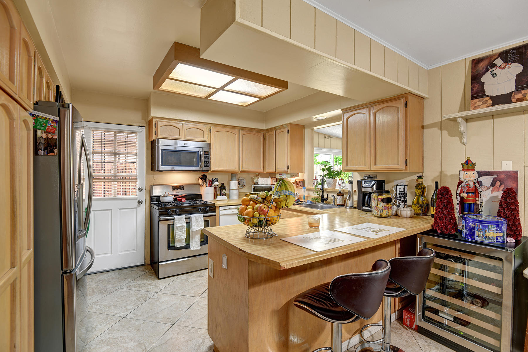 81850 Victoria Street Indio, CA 92201 - Photo 12 of 17 a kitchen with a sink appliances and cabinets