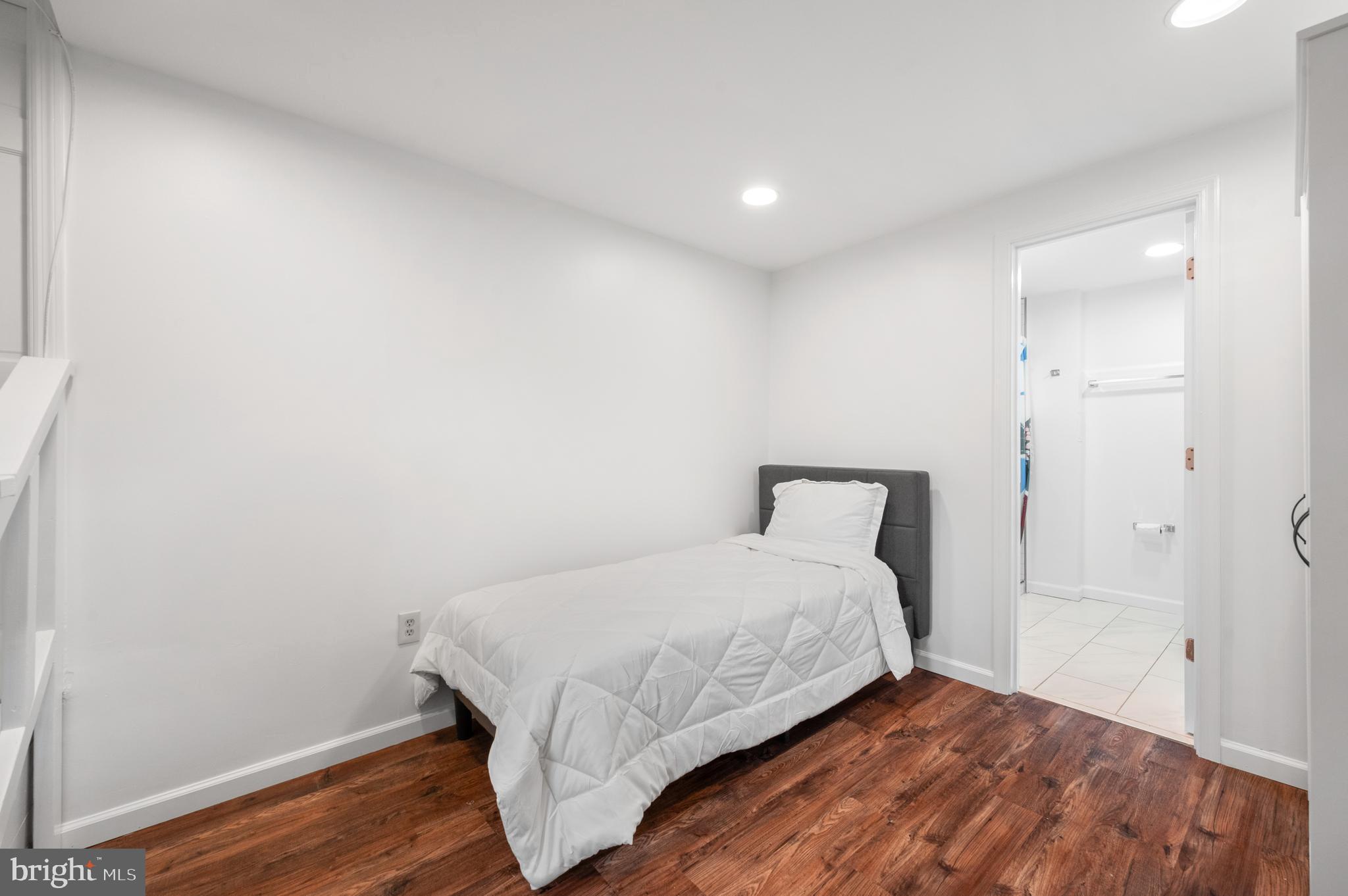 307 Harbison Road Wayne, PA 19087 - Photo 18 of 35