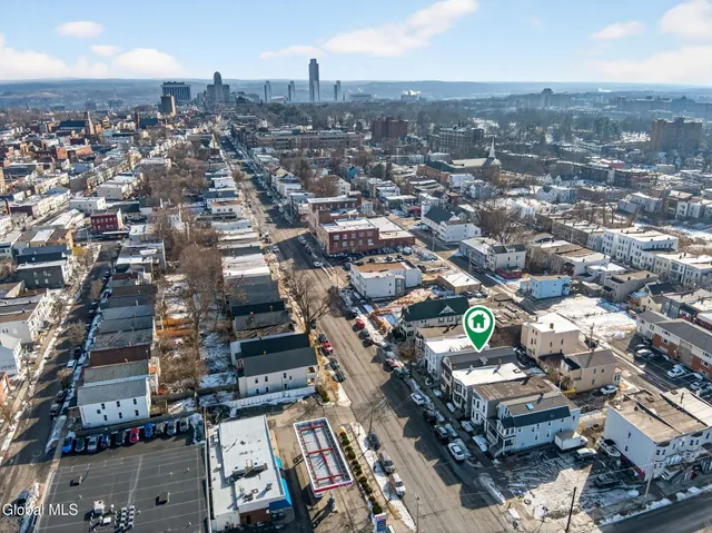 $325,000 | 558 Washington Avenue, Albany, NY 12203