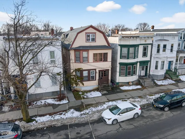 $325,000 | 558 Washington Avenue, Albany, NY 12203