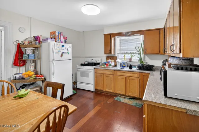 $325,000 | 558 Washington Avenue, Albany, NY 12203