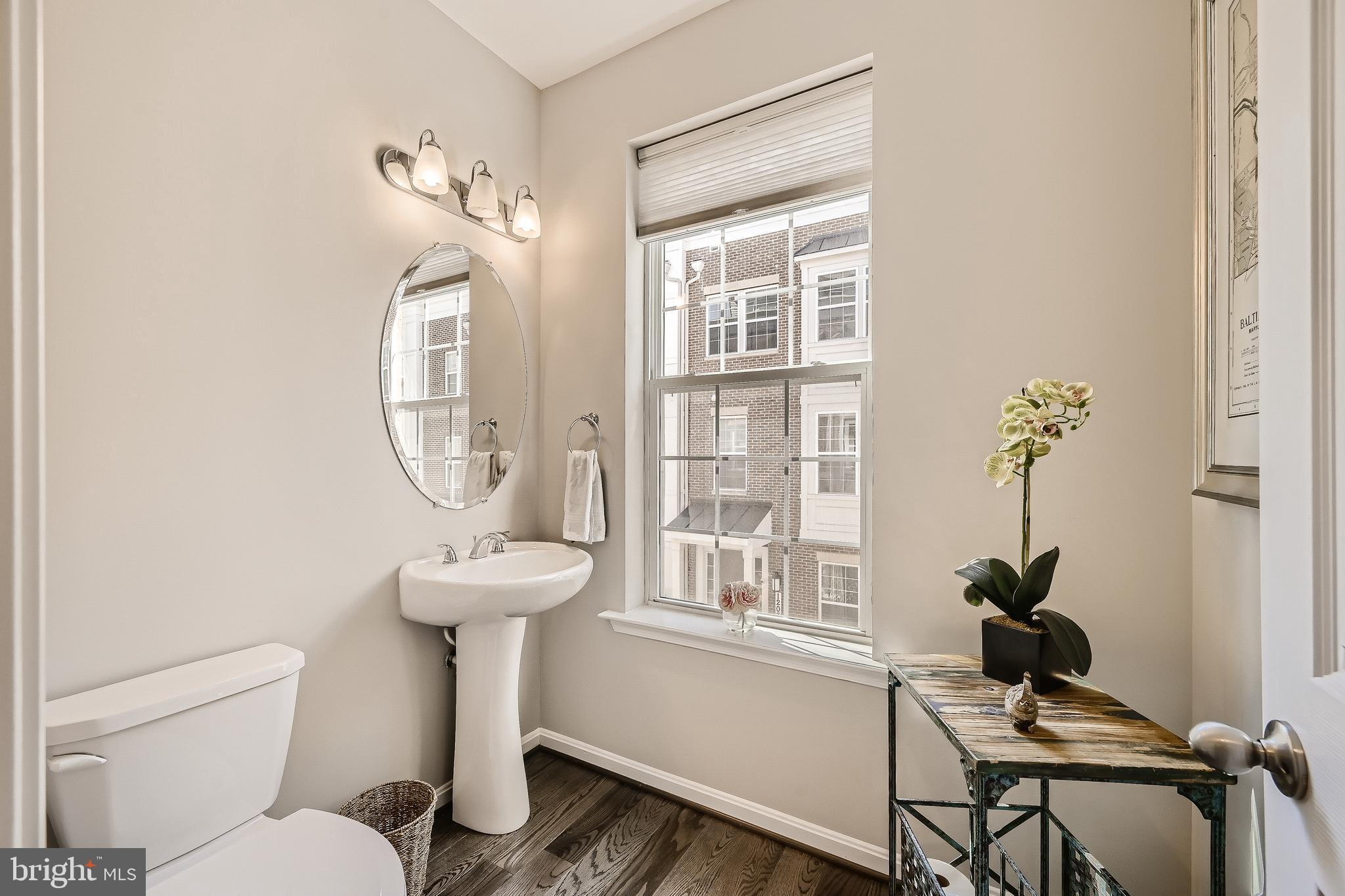 1206 Berry Street Baltimore, MD 21211 - Photo 11 of 32 Powder Room