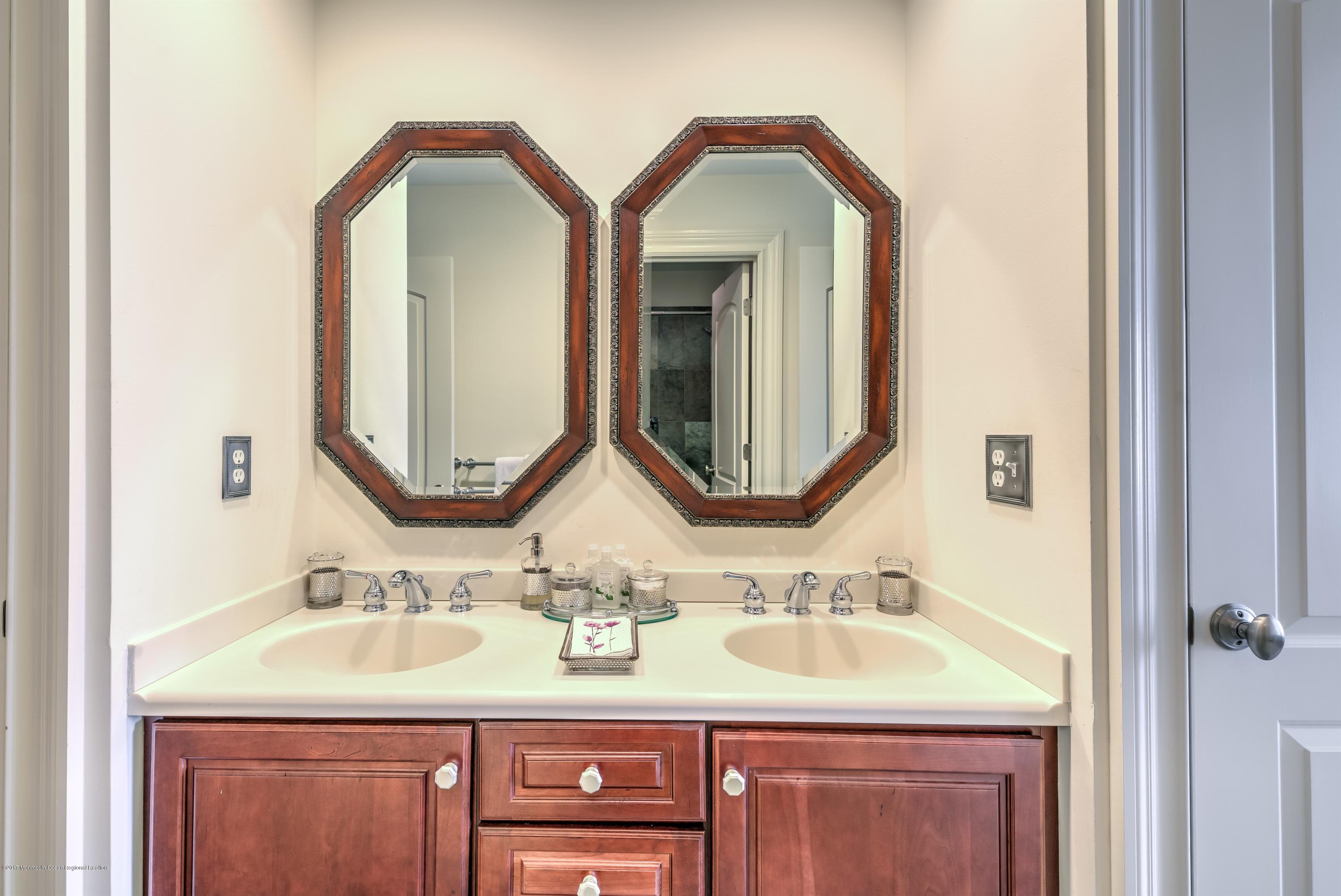 136 Millhurst Road Manalapan, NJ 07726 - Photo 33 of 44 033_JACK AND JILL BATHROOM