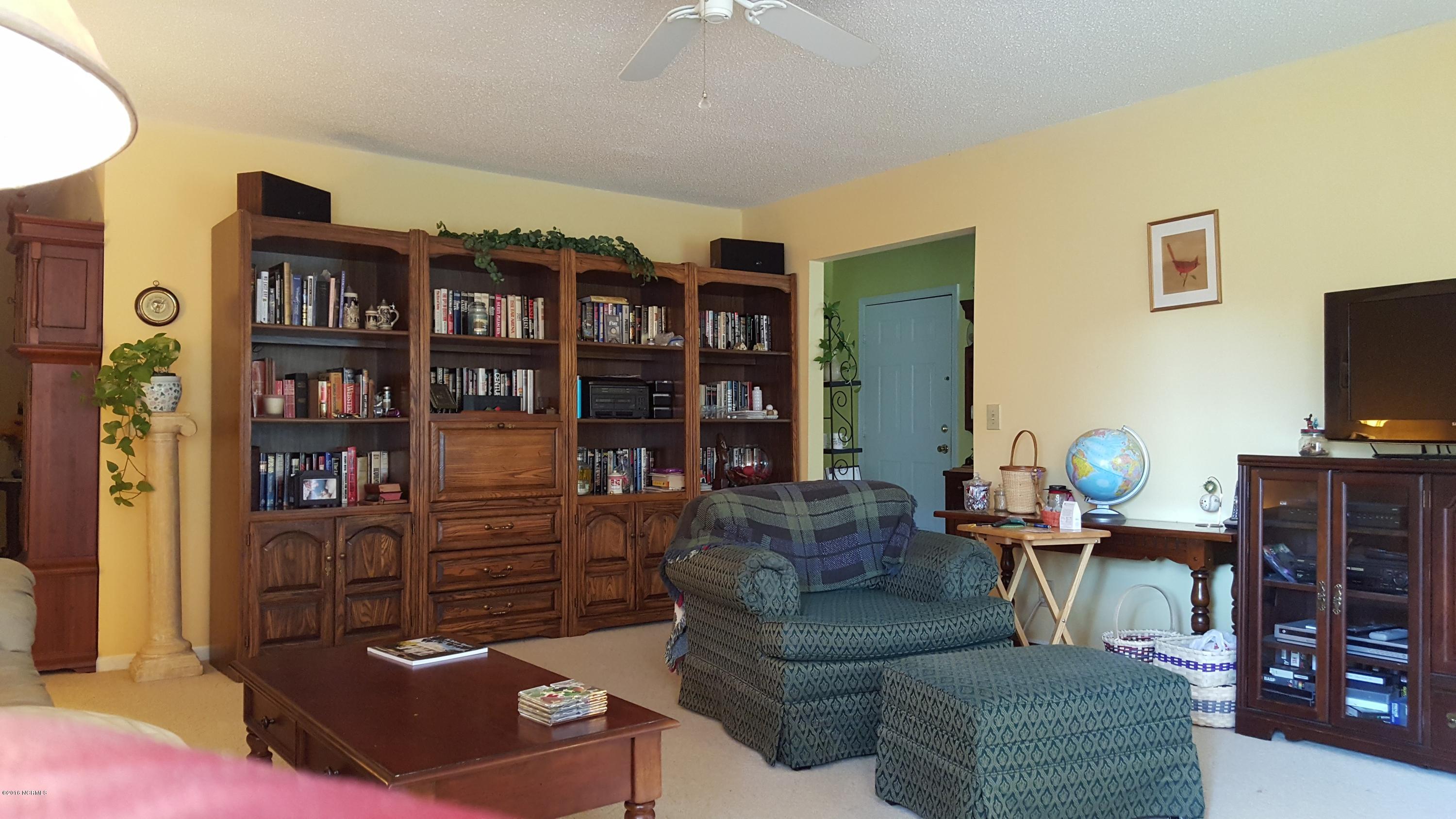 103 Bermuda Circle Hampstead, NC 28443 - Photo 5 of 33 20160526_173703